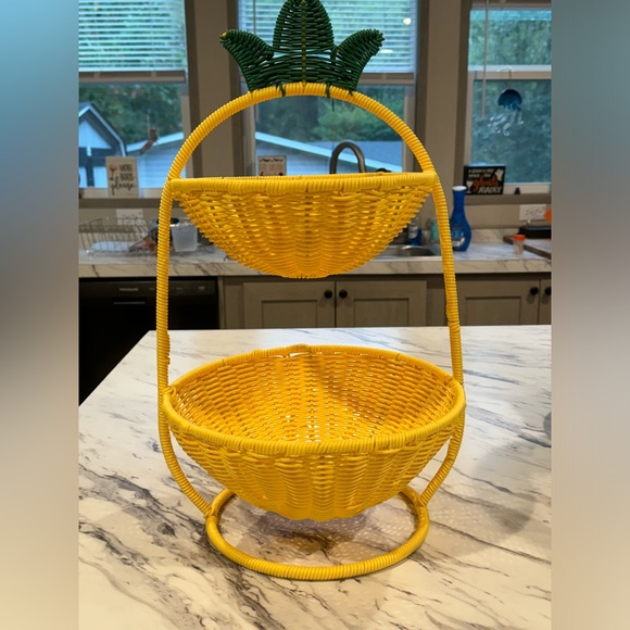 Wicker Pineapple Basket - Picture 2 of 4